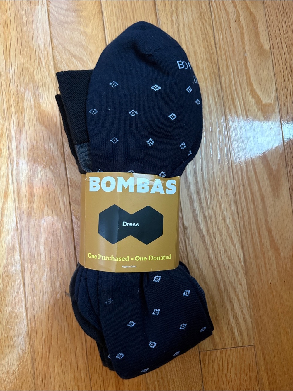 BOMBAS KNEE HIGH 4 PACK DRESS SOCKS- NWT -L